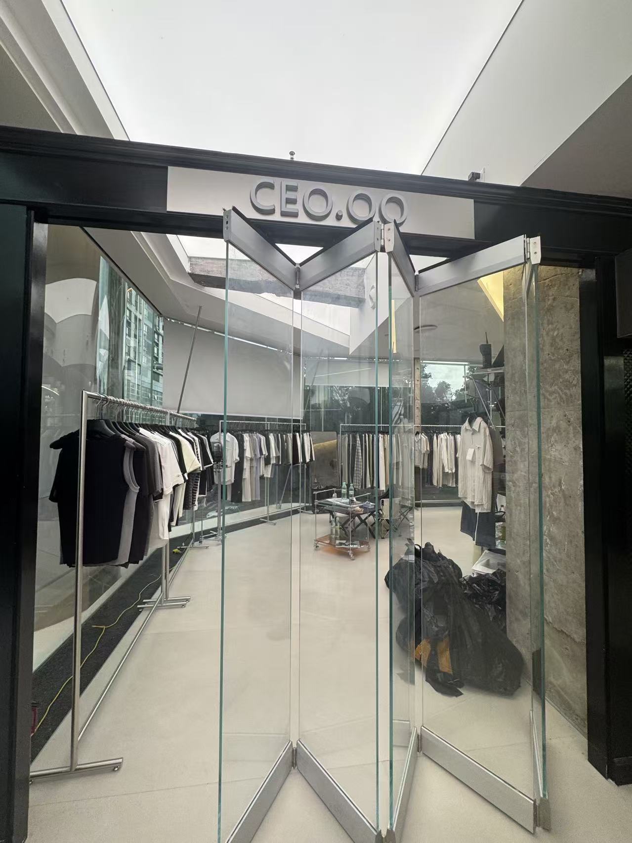 CEO.OO